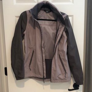 The North Face wind and lite rain resistant jacket